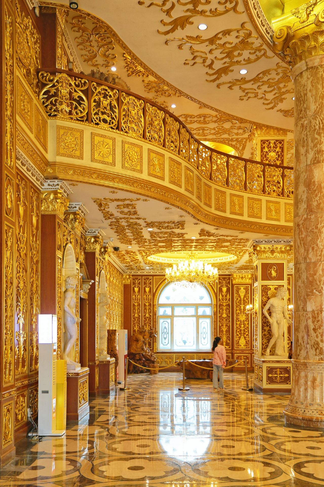 Harbin, you never disappoint! Such a magnificent palace