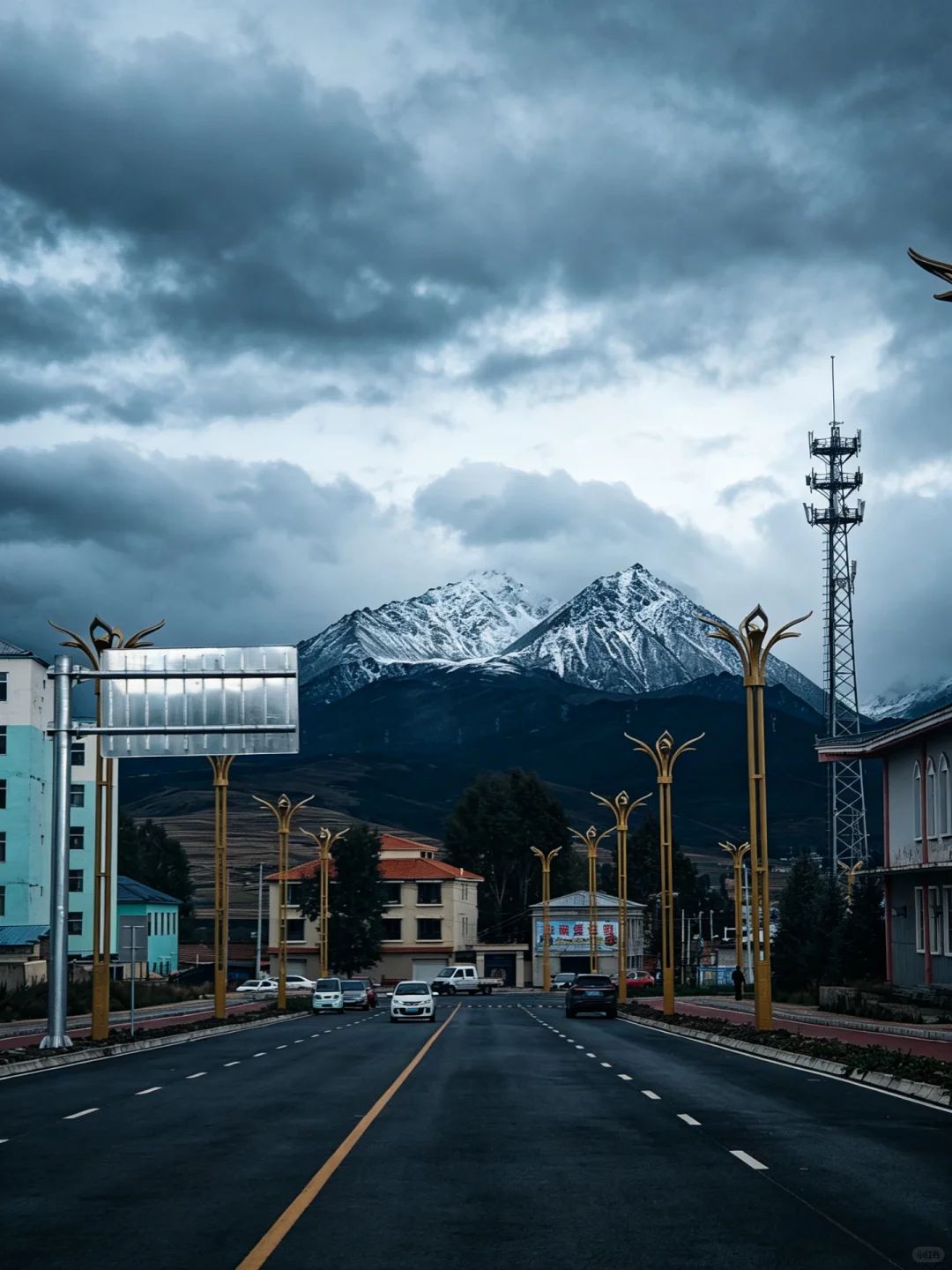 Gangshika Peak is 5,254 meters high, and I was panting for breath at the foot of the mountain