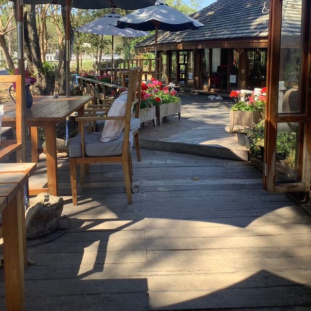 Bee & Rose café