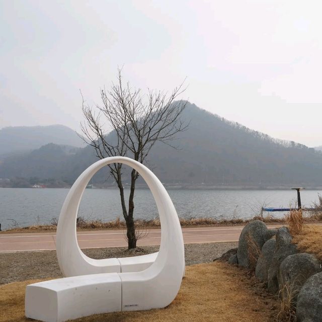 북한강 뷰의 서울 근교 예쁜 카페 로이테