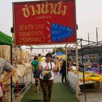 ถนนคนเดินวัวลาย วันเสาร์ เชียงใหม่