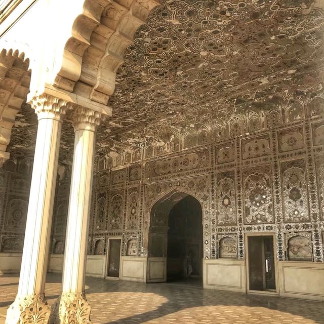 A day in Lahore Sheesh Mahal | Pakistan