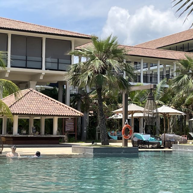 貼近海洋附有沙灘鄰近golf course的度假酒店