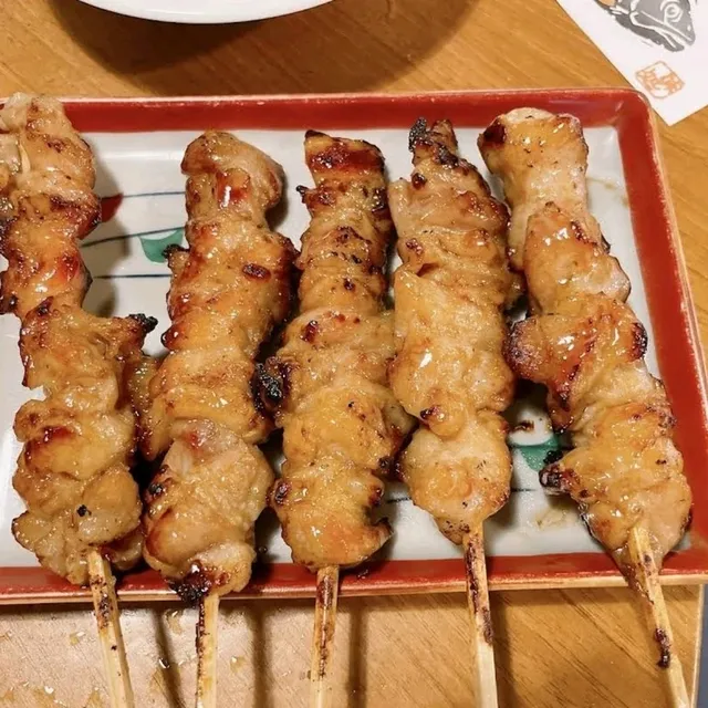 日本的夏天總是那麽的詩情畫意，無數原鄉原味的日本元素編織成日本美麗的夏季。日本人傳統的消夏流水素麵。