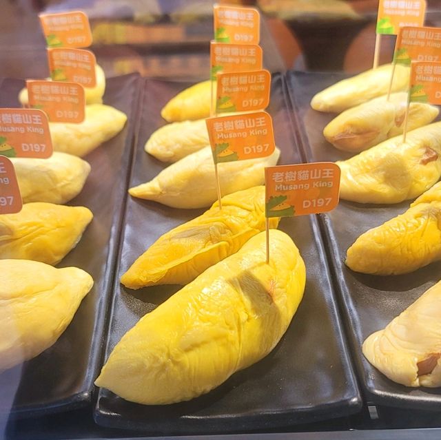 Eat- Eat Durian @ DurianBB Park, Imbi KL