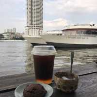 Bangkok: Where Tradition and Modernity Collid