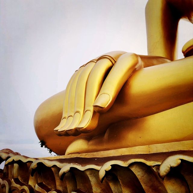 วัดงามเมืองแปดริ้ว