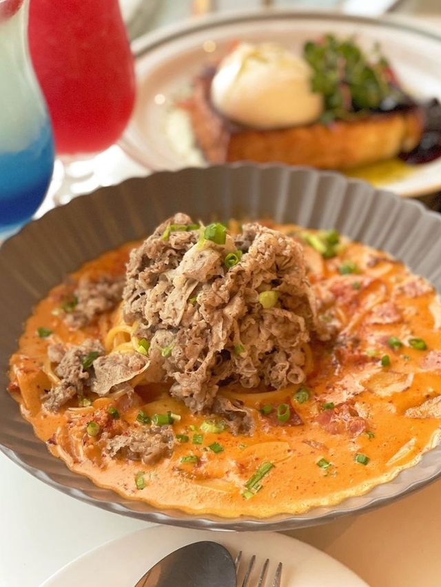 끝없이 펼쳐진 오션뷰가 보이는 통창 카페♥️