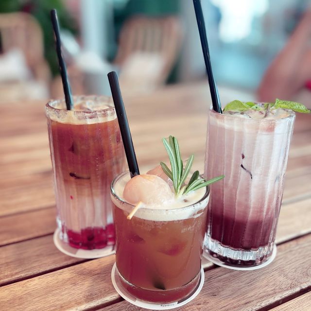 Scenic cafe by the sea 🏝️