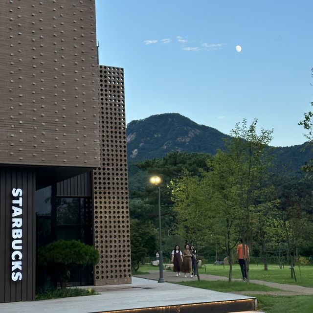 🏞️ 멋진 산, 스타벅스를 품은 북한산 국립공원