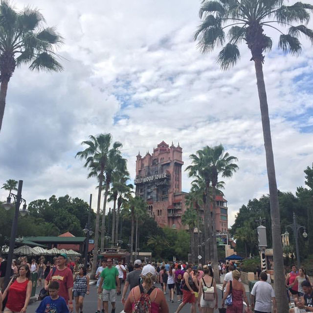 มาท่องโลก Disney’s Hollywood Studios กัน