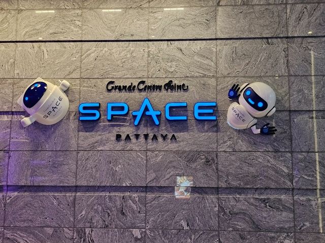 ไปตะลุยโลกอวกาศ @Grande Center Point Space Pattaya