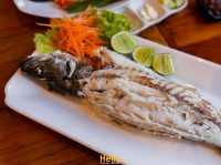 บ้านมะหญิง นั่งเรือชมวิว กินซีฟู้ดบนกระชัง