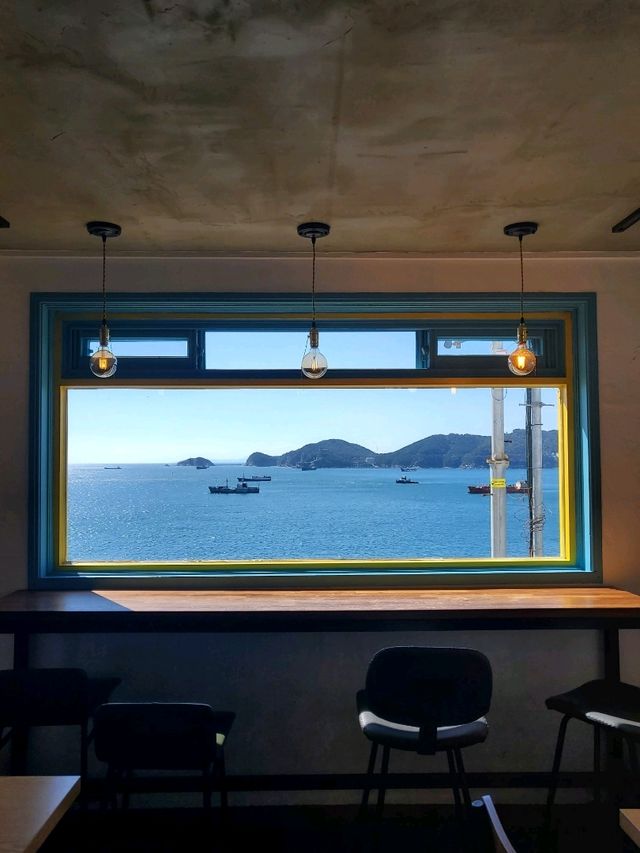 【釜山/ヨンド】ヒンヨウル文化村にあるオーシャンビューのカフェ🏖️