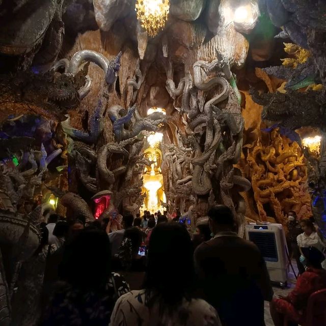 วัดมณีวงศ์ ถ้ำพญานาค จ.นครนายก