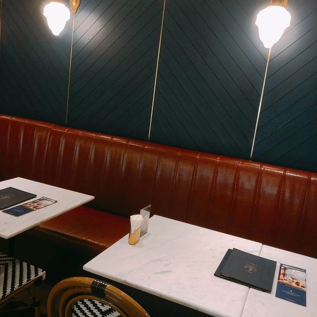 台北｜小聚吃吃美食🍴🍝🍱 YONSHIN Breeze Xinyi Restaurant 永心鳳茶 微風信義店