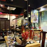 優雅宮廷風火鍋店