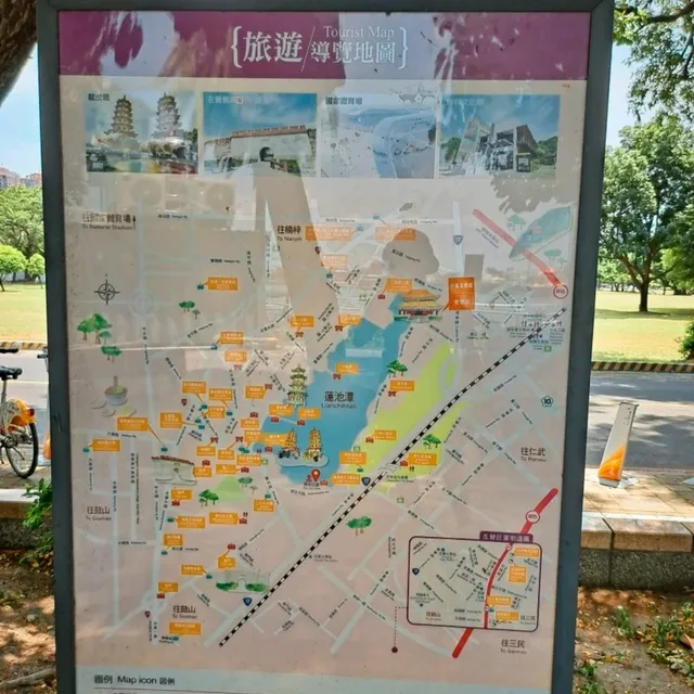 高雄 | 夏季蓮花盛開的「高雄蓮池潭」，約會踏青好去處，