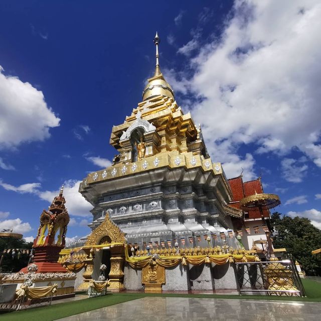 วัดพระธาตุดอยสะเก็ด วิวหมื่นล้าน