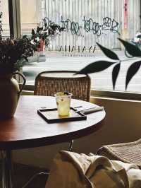 📱คาเฟ่ : AYATANA.cafe เจริญกรุง 