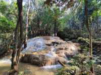 ชมน้ำตกหินปูนสุดงดงาม ในอำเภอเชียงดาว ⛰️
