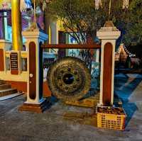 Quiet Amidst Chaos: Wat Saimoon's Calm