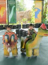 พาลูกๆมาเที่ยว สวนไดโนเสาร์พัทยา