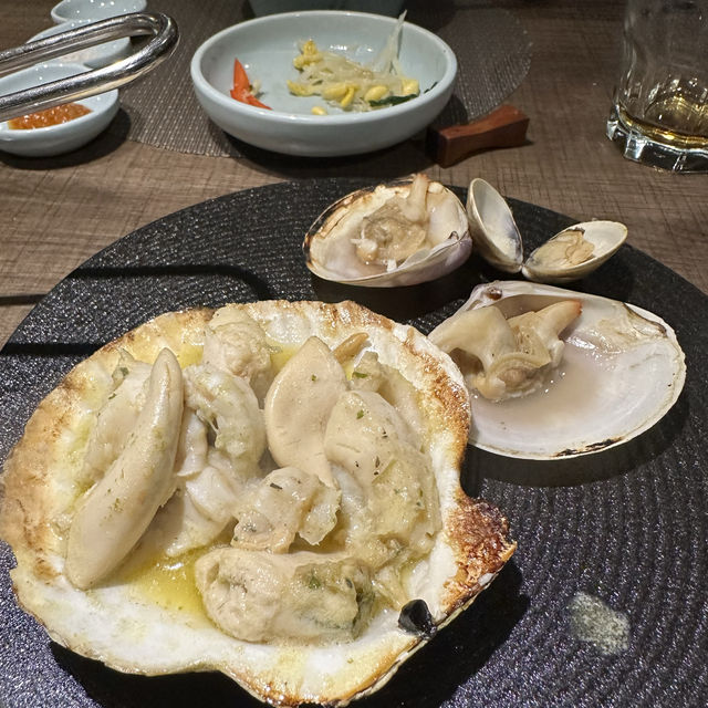 旺角帝京酒店附近柞木炭家熱石海鮮拼盤