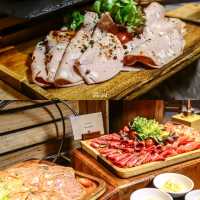 บุฟเฟต์กลางวันที่โรงแรมใจกลางกรุง แบบฉ่ำ