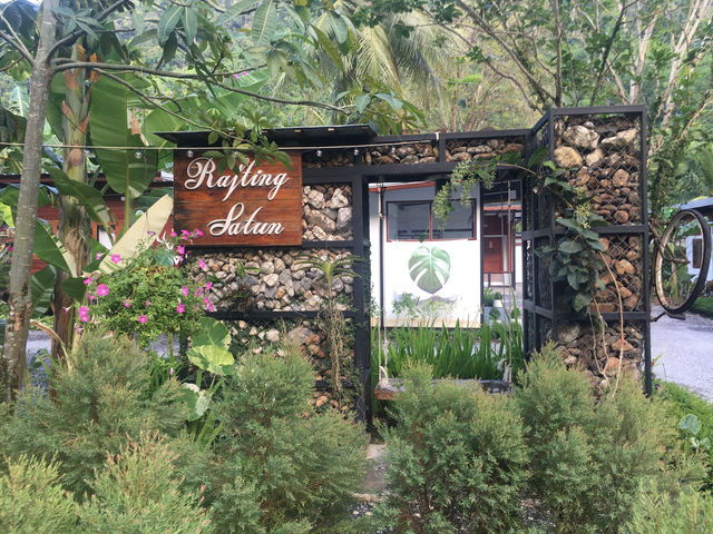 Phubanthad Valley Resort Satun