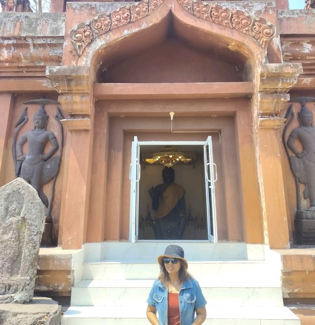 วัดสวยปากปล่องภูเขาไฟ...