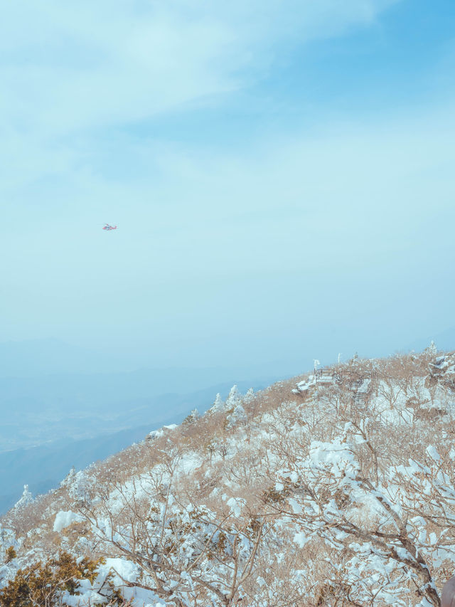 설경에 뒤덮힌 아름다운 이곳 “덕유산”