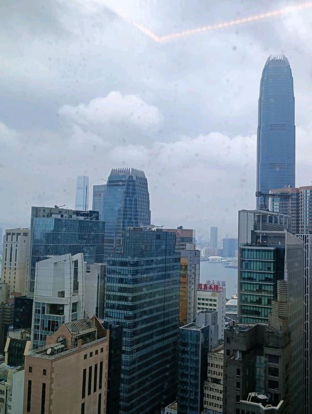 中環蘭桂坊寶藏意大利餐廳 周末自助午餐無限任食生蠔龍蝦