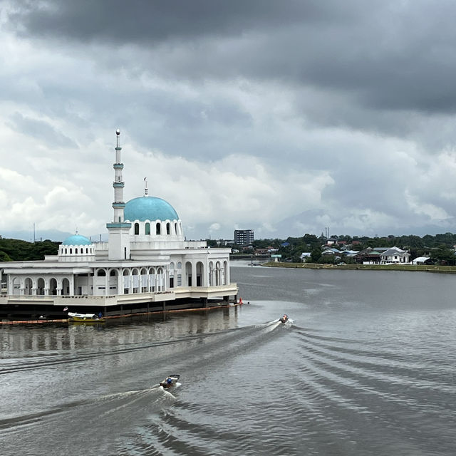 Kuching - waterfront 
