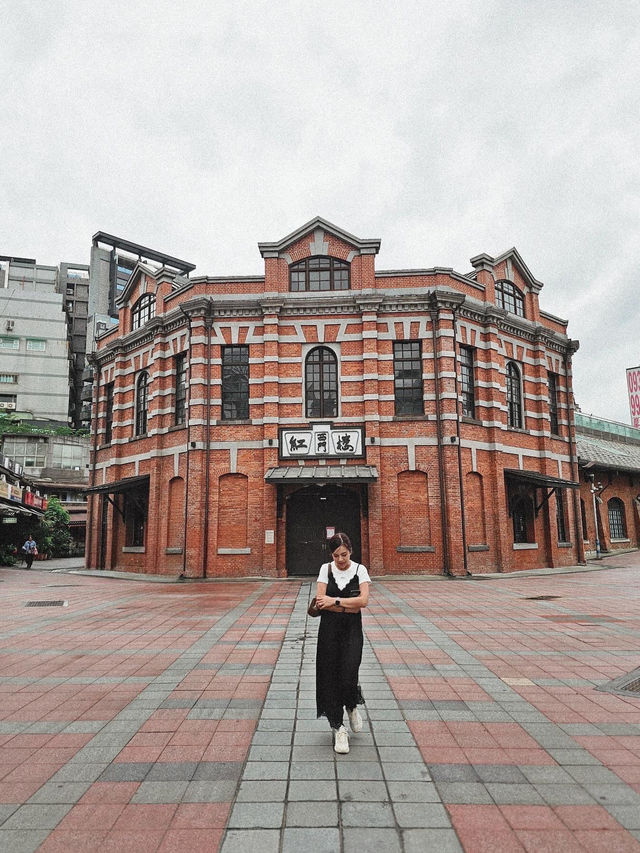 ตึกแดง 🕍 THE RED HOUSE TAIPEI