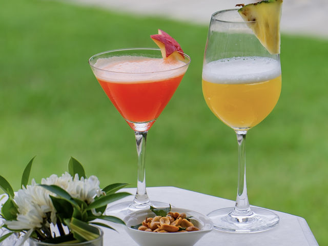 สัมผัสเสน่ห์อันคลาสสิคที่ Devasom Hua Hin Resort
