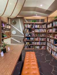 【福井】敦賀駅前にあるフォトジェニックな本屋さん