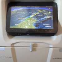 6時間飛行の中、食べすぎ問題✈︎