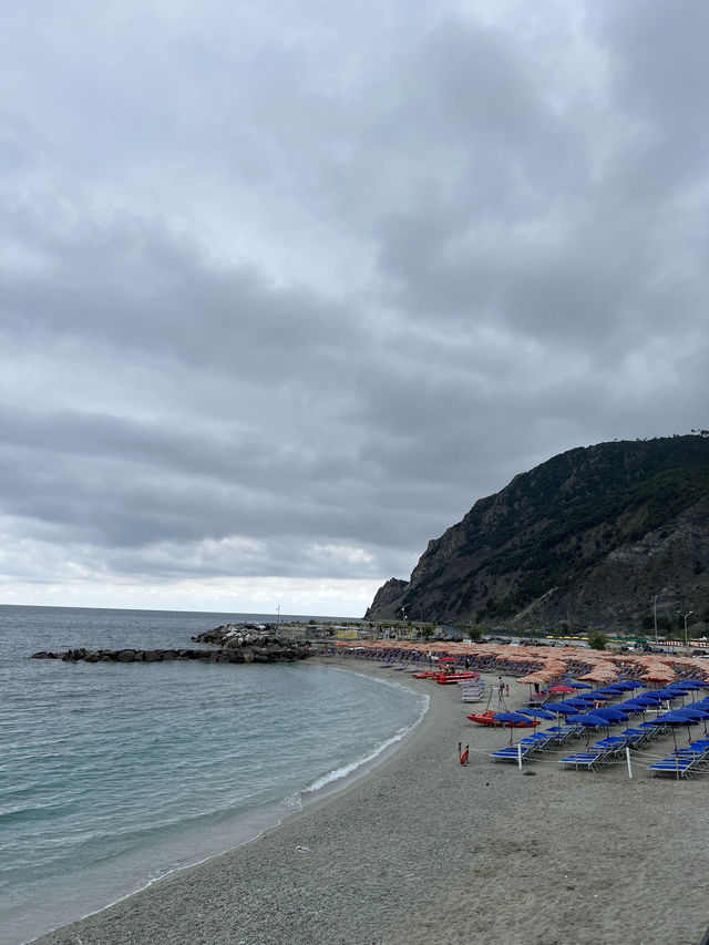 意大利🇮🇹五漁村迷人小鎮Monterosso😗海灘🏖️度假勝地