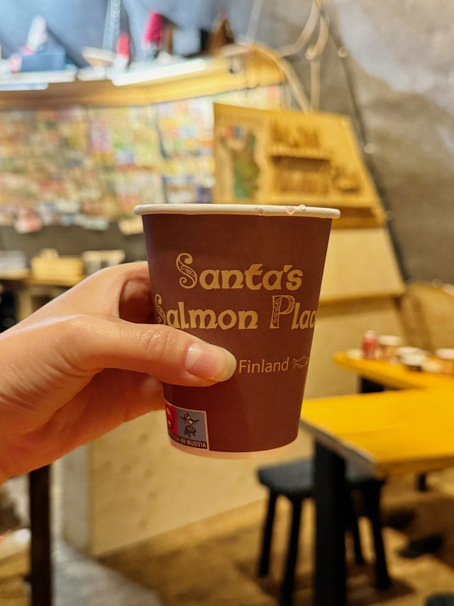 📍Santa’s Salmon Place