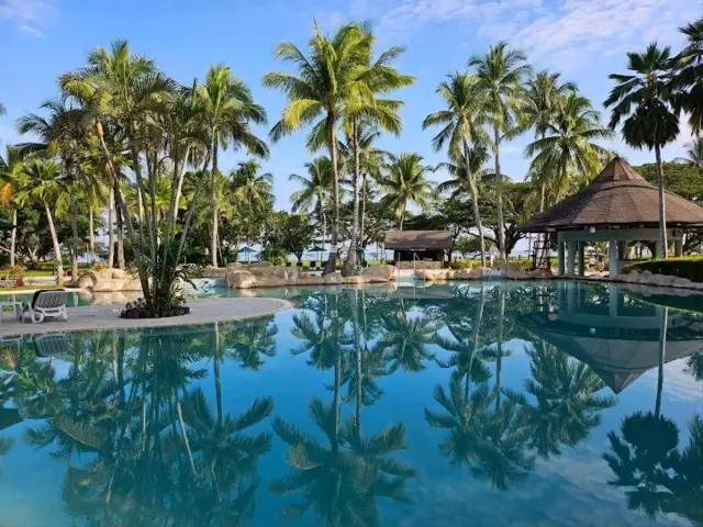 사바의 자연 낙원: 넥서스 리조트 & 스파 카람부나이