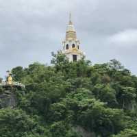 อลังการ อุโบสถรากไม้ วัดเขาถ้ำประทุน