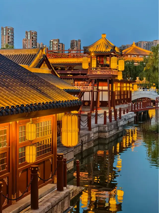 Experience the grandeur of the Tang Dynasty by traveling through time!
Feel the majestic atmosphere of the Tang Dynasty!