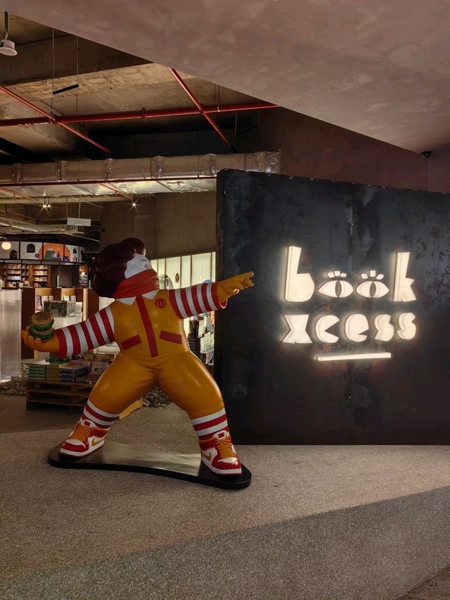 Unique Reading Experience at BookXcess in MyTown