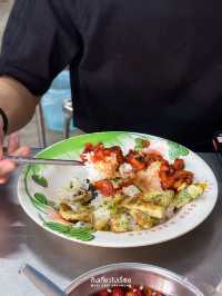 ฝากท้องมื้อเช้าไว้ที่ร้านข้าวแกงราคาย่อมเยา