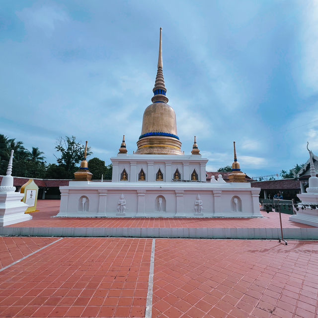 วัดพระบรมธาตุสวี ชุมพร