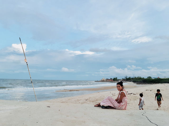 หาดปึกเตียน หาดสวยใกล้กรุงเทพฯ