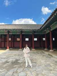 ใบไม้เปลี่ยนสีที่ Gyeongbokgung Palace 