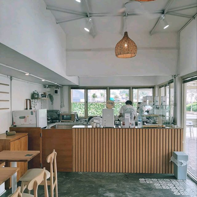 A NEW COFFEE SHOP IN THE BLOK M PARKING AREA