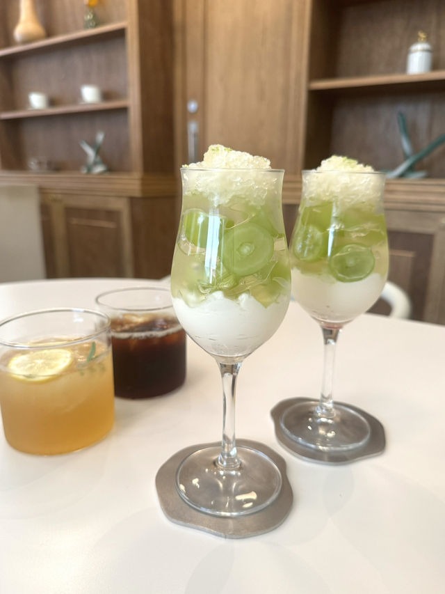 【福岡カフェ】季節のパルフェやチーズケーキが人気の可愛いカフェ♡